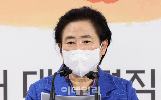 尹측 "文대통령 동의로 추경안 편성 속도낼 듯…적자국채 최소화"