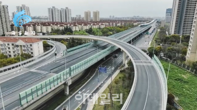 상하이, 봉쇄 이후 경제충격 최소화 안간힘…공항·항구 정상운영