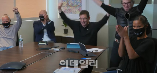 화이자는 어떻게 `게임체인저`가 되었나