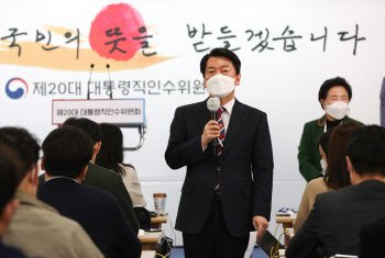 총리 양보한 安, 과학기술 몫 요구할 듯…정부조직 개편도 술렁
