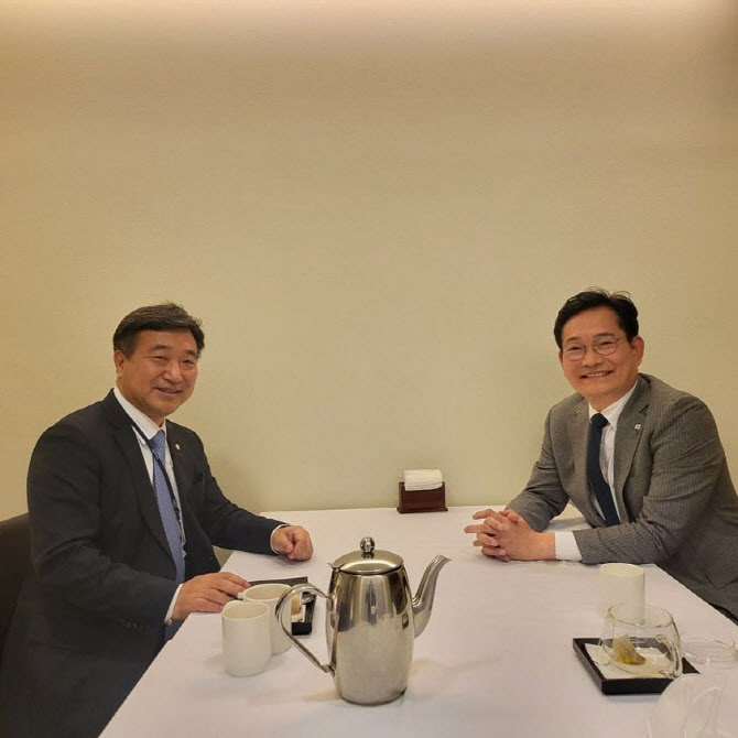 송파로 주소지 옮긴 송영길 "소서노의 아들 온조·비류 형제 생각났다"