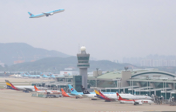 항공업계 "국제선 운항 복원 계획 환영…융통성있는 방역조치 필요"
