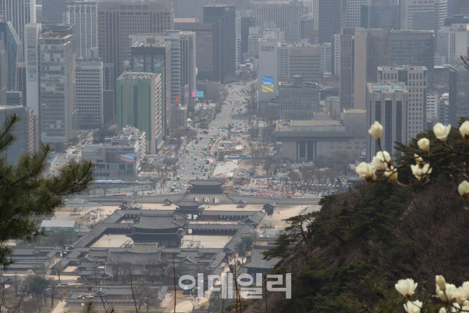 [포토]북악산 전면 개방, 광화문 광장 일대