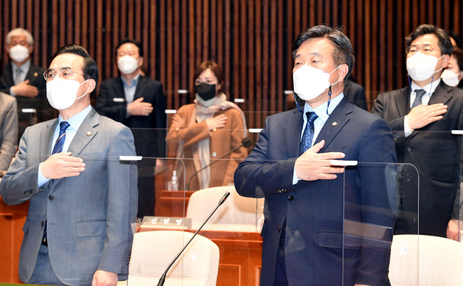 `검찰개혁` 속도내는 민주당…수사권 주체 놓고 갑론을박(종합)