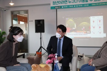 “청년 인구 전국서 1위지만 경로당만…소통 공간 절실해”