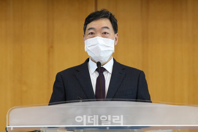 [포토]김오수 총장, "검찰총장직 연연 않겠다"…'검수완박' 민주와 정면충돌