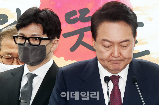 민주당 ‘검수완박’에 ‘한동훈’으로 답한 윤석열