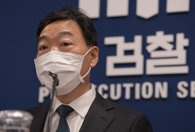 대검 정책담당관 "헌법 영장청구권, 검사=수사주체로 해석해야"