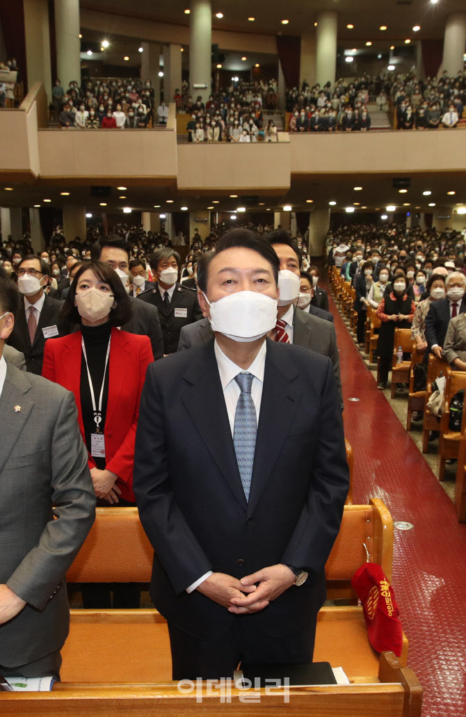 [포토]'2022 한국교회 부활절 연합예배' 참석한 윤석열 대통령 당선인