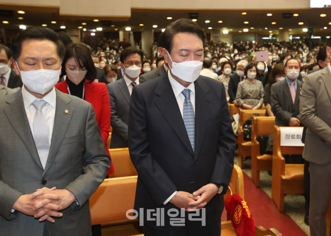 [포토]'한국교회 부활절 연합예배' 참석한 윤석열 대통령 당선인