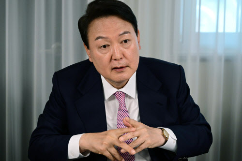 윤석열 “장애인의 이동권 확대할 것”