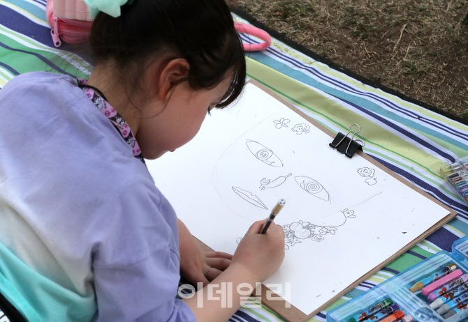 [포토]고사리 손으로 그리는 미래의 대한민국