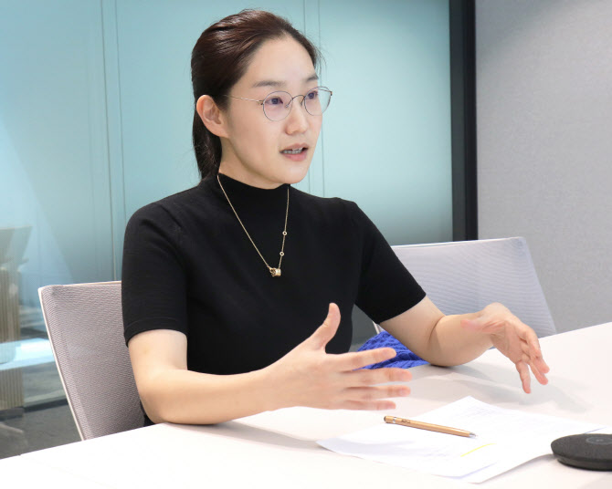 [인터뷰]"코스피 빠질때 리츠는 '쑥'…개인도 쉽게 투자"