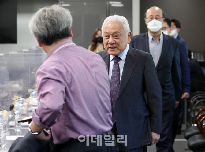 [포토]시민사회단체 연대회의 간담회 참석한 김한길 국민통합위원장