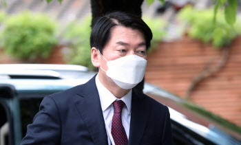 실외 마스크 해제 신구권력 충돌?..인수위 10시 입장 발표