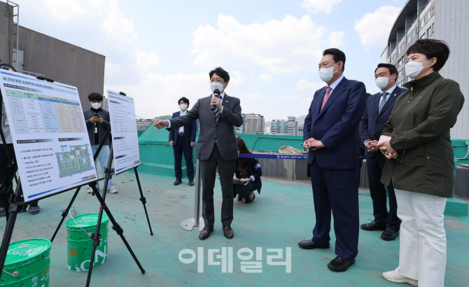 [포토]윤석열 당선인, 1기 신도시 노후아파트 현장 방문