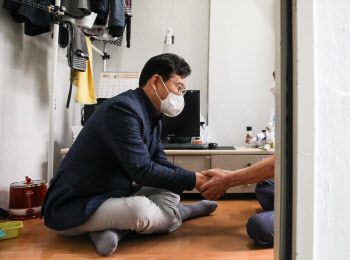 송영길 "쪽방촌 세입자에 우선 분양권…사람 중심 부동산 정책"