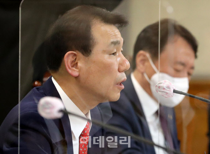 [포토]정은보 금감원장, 17개 국내은행 은행장들 만나