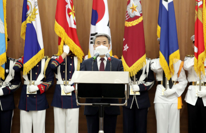이종섭 취임 당일부터 북핵 대응 ‘부심’…“北 전술적 도발에 단호히 대응”