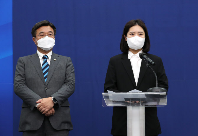 ‘박완주 성비위’ 5개월 전 있었다…박지현 “심각한 수준의 성범죄”(종합)