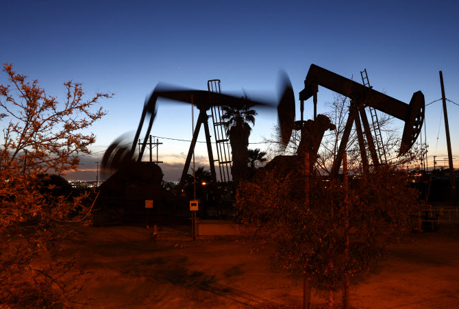 옐런, EU에 "러시아산 원유 금수합의 앞서 관세부과" 제안