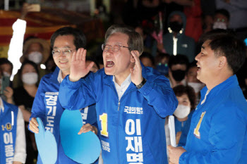 "날 키운 성남, 다시 힘을" 이재명에…이준석 "제정신 아냐"