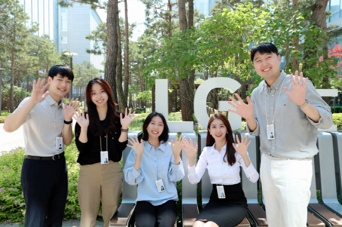 “첫 출근 화이팅” LG이노텍, 신규 입사자 위한 ‘체크인 메시지’ 운영