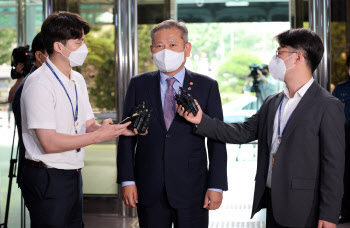 ‘사전면담 논란’ 이상민 장관 “필요하다면 경찰청장 후보도 만날 것”