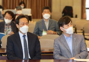 우상호 “여당 의원들도 ‘월북이네’ ”… 하태경 “새빨간 거짓말”