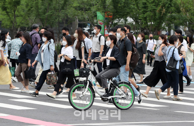 [포토]따릉이로 출근도 하고 운동도 하고