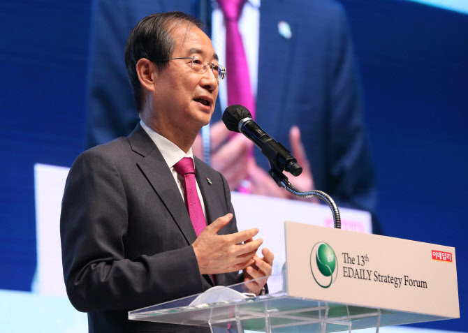 韓총리 “日과 미래지향적 관계 모색…김대중·오부치 정신 이을 것”
