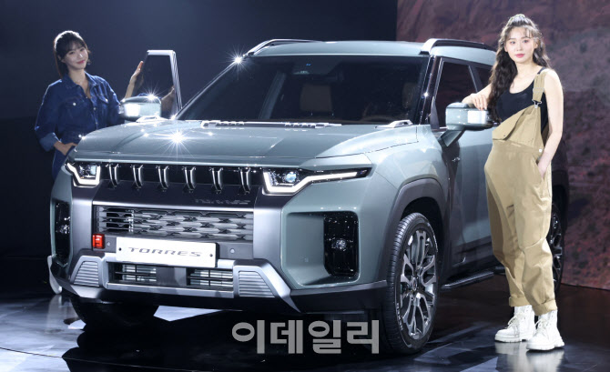 [포토]쌍용자동차, 무쏘 디자인 녹인 '토레스' 공식 출시