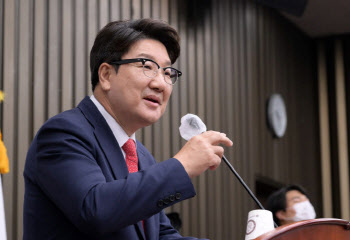 권성동 "이준석 징계 尹과 논의 안했다…속도보다 정확도가 중요"