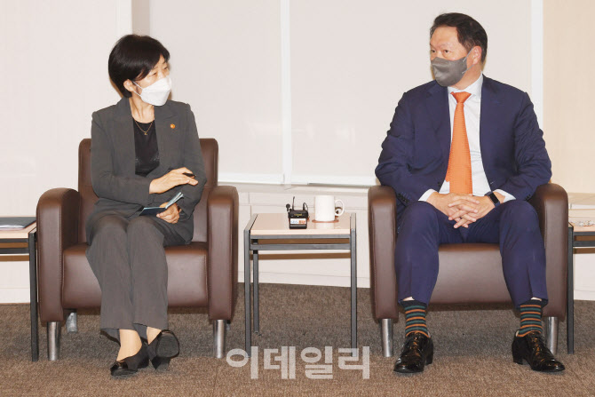[포토]환경부 장관-대한상의 회장 간담회