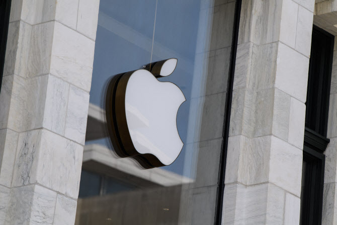 "국가 차원 해킹 막겠다"…애플, 아이폰에 ‘봉쇄 모드’ 도입