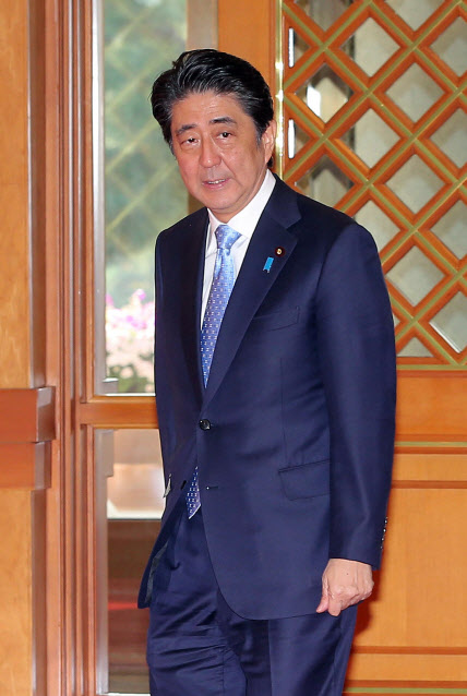 역대 최연소·최장기 총리 지낸 아베…총격 피습으로 파란만장 생 마감