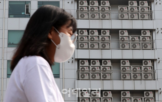 [포토]혹서기 전력 공급 비상…때이른 무더위에 전력 공급 빨간불