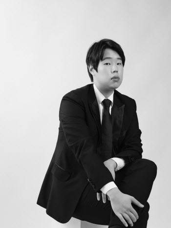 피아니스트 박재홍, 마스트미디어와 전속계약