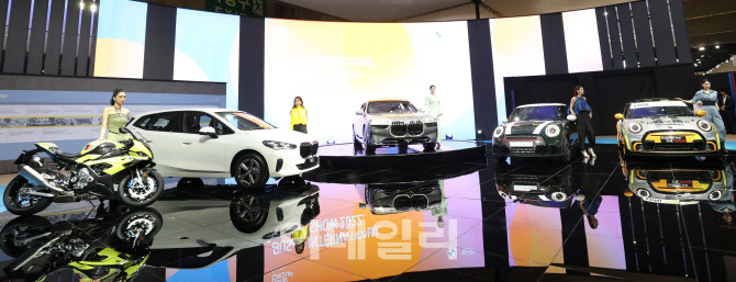 '부산모터쇼 유일한 수입차' BMW그룹, 전기 세단 i7 등 21종 선보여