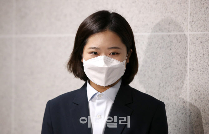 [포토]후보 등록 접수 거부, '입장 밝히는 박지현'