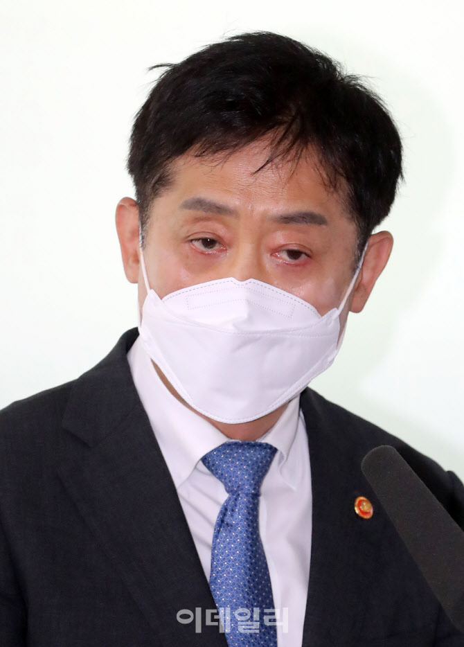 [포토]브리핑하는 김주현 위원장