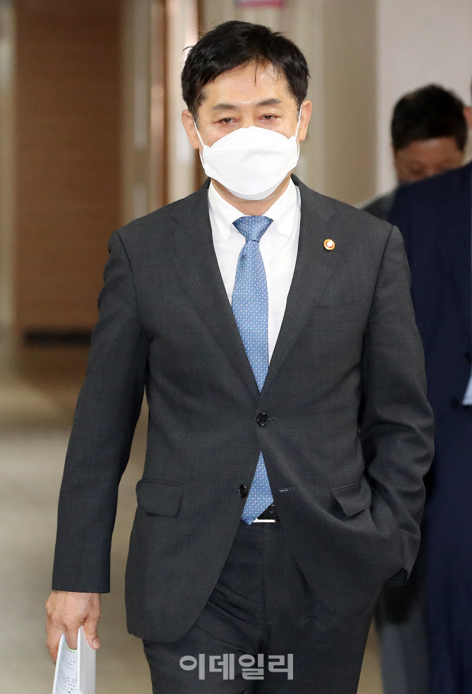 [포토]김주현 "취약계층 채무조정, 기존 회생 제도와 다르지 않아"