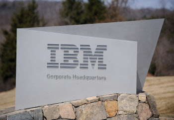 IBM, 2분기 매출 전년比 9%↑…"강달러로 올해 4.6조 손실 예상"