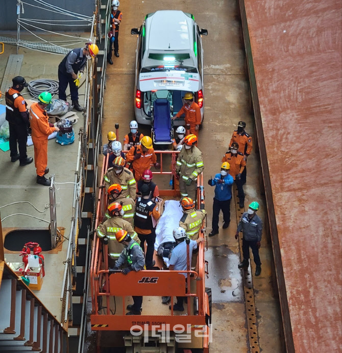 '대우조선' '반쪽 합의'로 파업 종료…'감금·고공 농성' 노동자 밖으로