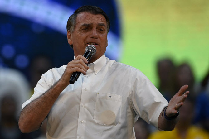 보우소나루 브라질 대통령, 재선 출마 공식화…룰라와 대결