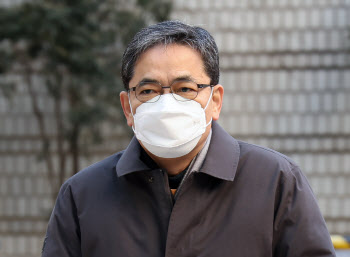 '50억 클럽' 곽상도, 법원에 보석 신청…구속만기 한달 앞둬