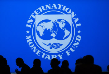 IMF “中경기둔화에 韓 등 타격…亞, 금리인상 속도내야”