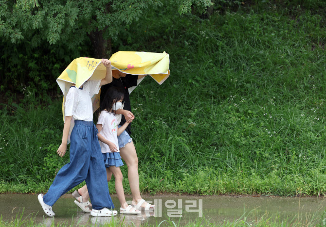 [포토]'집으로 가는 길'