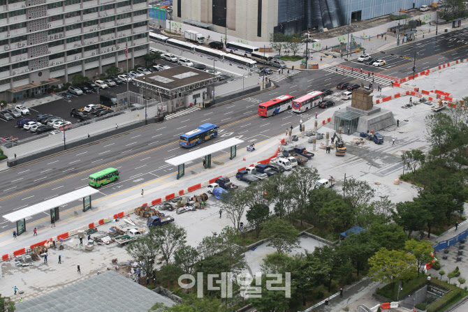 [포토]마무리 공사가 진행중인 광화문광장