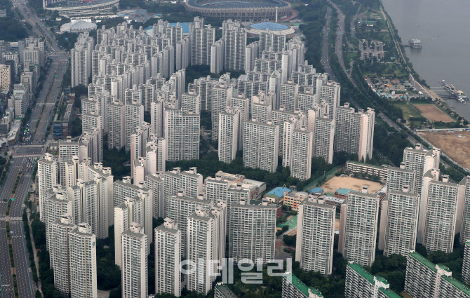 [포토]고금리에 서울 아파트 매매량 감소